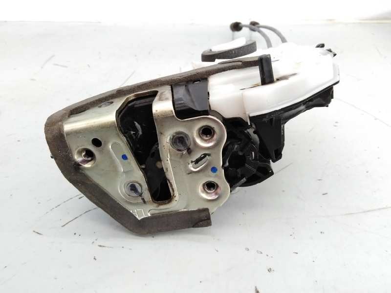 Recambio de cerradura puerta trasera izquierda para toyota hilux (kun) referencia OEM IAM M11069  E2-A3-5-1