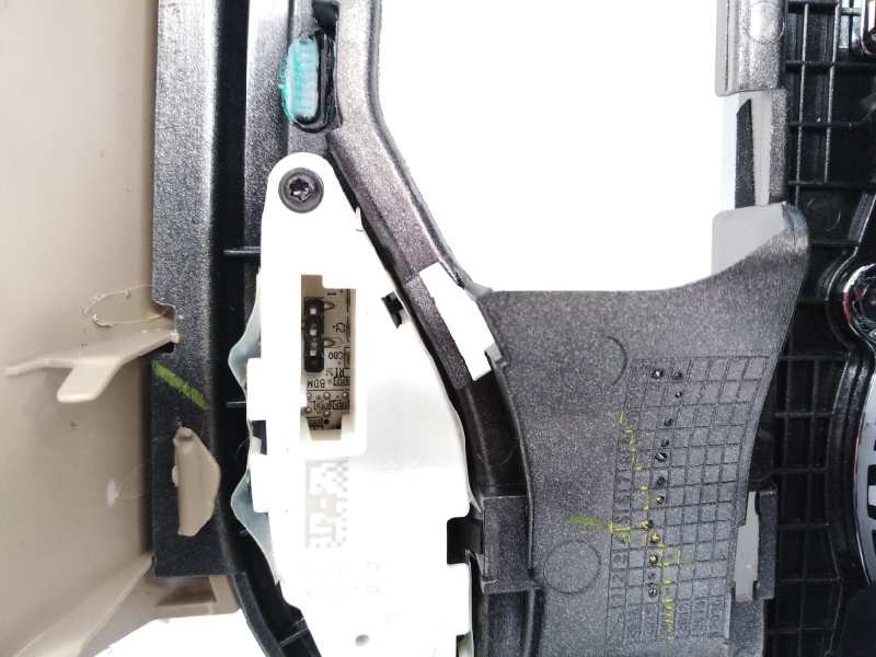 Recambio de consola central para jeep gr.cherokee (wk) 3.0 crd overland referencia OEM IAM 763793 2739890 E1-B5-11-1