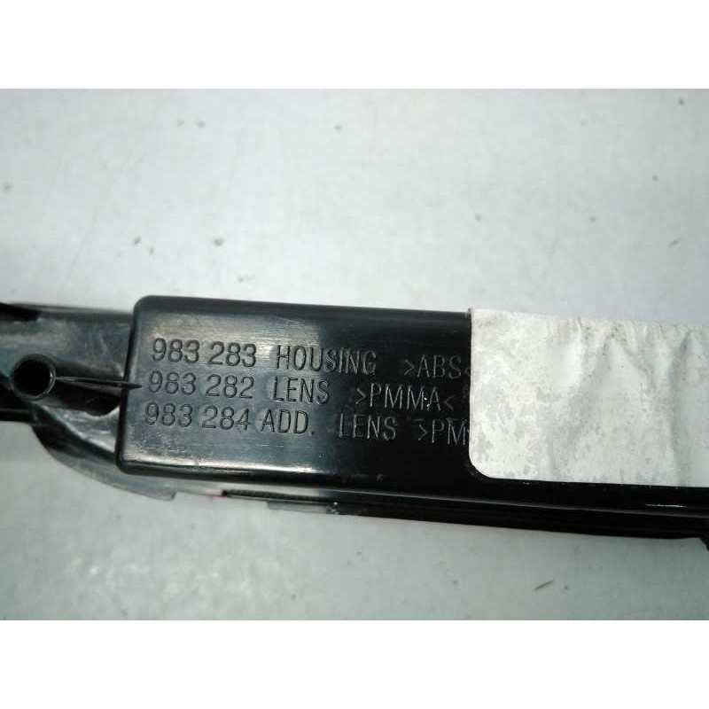 Recambio de luz central de freno para jeep gr.cherokee (wk) 3.0 crd overland referencia OEM IAM 983283  E3-B3-20-2