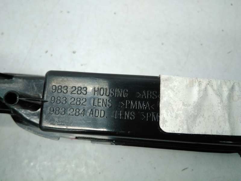 Recambio de luz central de freno para jeep gr.cherokee (wk) 3.0 crd overland referencia OEM IAM 983283  E3-B3-20-2