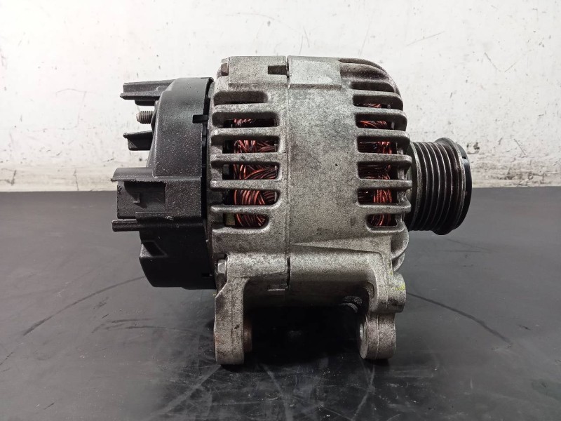 Recambio de alternador para chrysler jeep compass limited referencia OEM IAM 06F903023C  P3-A4-22-4