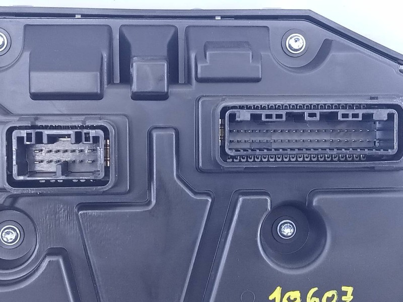 Recambio de cuadro instrumentos para toyota c-hr hybrid advance referencia OEM IAM 83800F4832  E3-B2-18-2