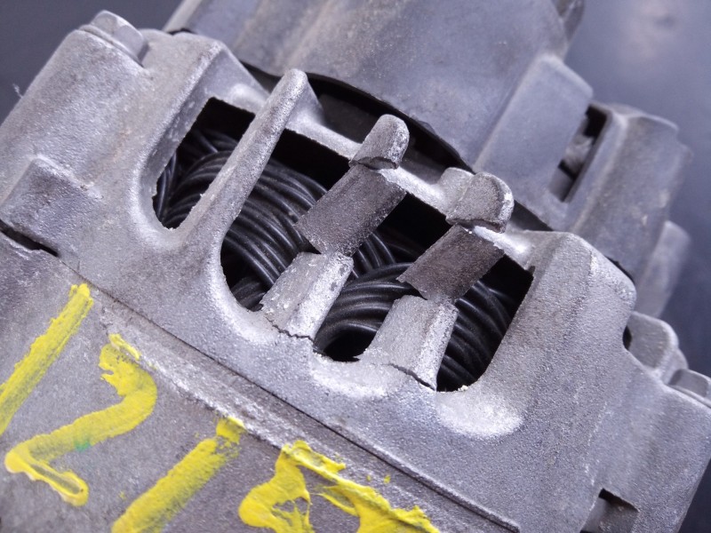 Recambio de alternador para dacia duster laureate 4x2 referencia OEM IAM 231007707R 2113060935 P3-A5-23-3