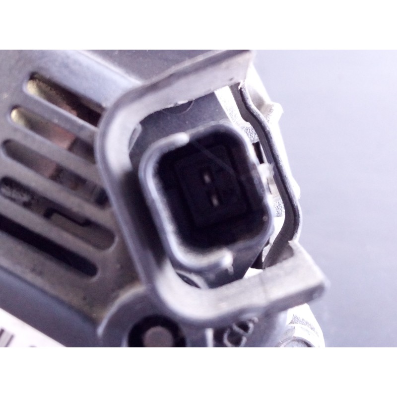 Recambio de alternador para dacia duster laureate 4x2 referencia OEM IAM 231007707R 2113060935 P3-A5-23-3
