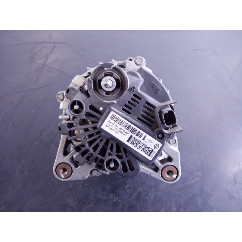 Recambio de alternador para dacia duster laureate 4x2 referencia OEM IAM 231007707R 2113060935 P3-A5-23-3