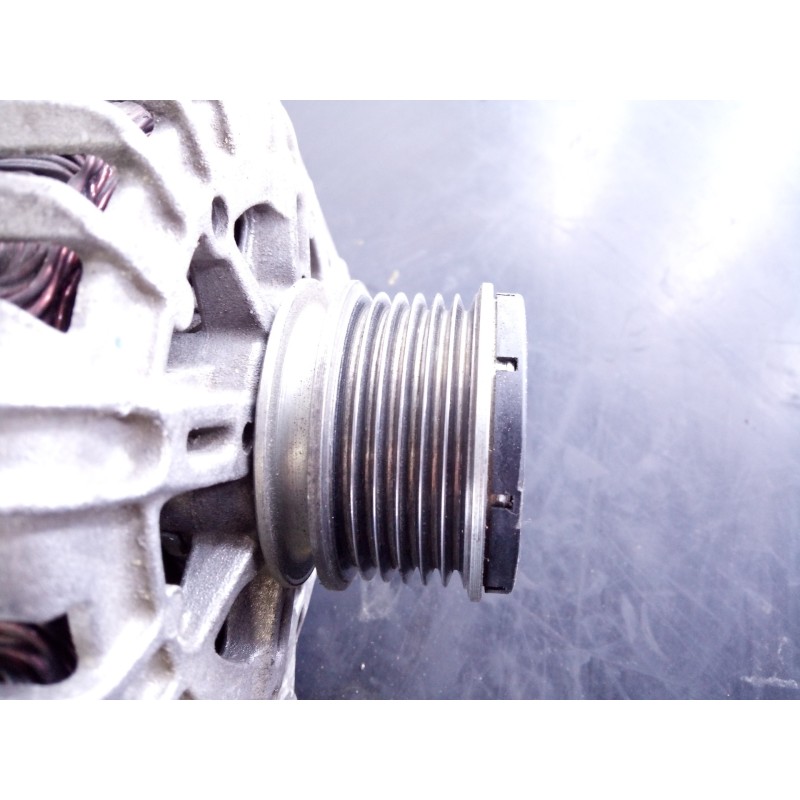 Recambio de alternador para dacia duster laureate 4x2 referencia OEM IAM 231007707R 2113060935 P3-A5-23-3