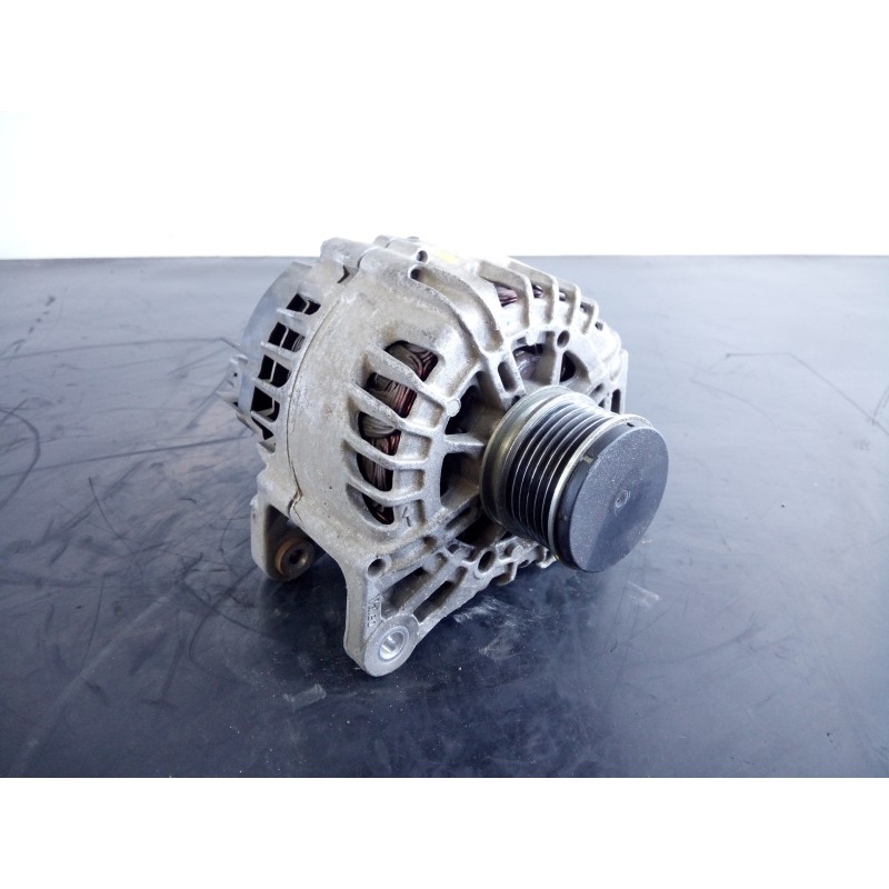 Recambio de alternador para dacia duster laureate 4x2 referencia OEM IAM 231007707R 2113060935 P3-A5-23-3