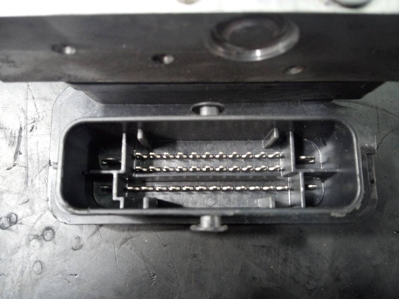 Recambio de abs para dacia sandero stepway referencia OEM IAM 476605492R  P3-B8-28-2