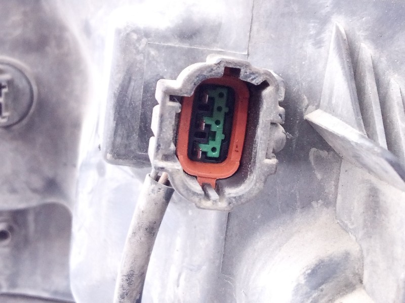 Recambio de faro derecho para nissan x-trail (t31) se referencia OEM IAM   E2-A4-48-2