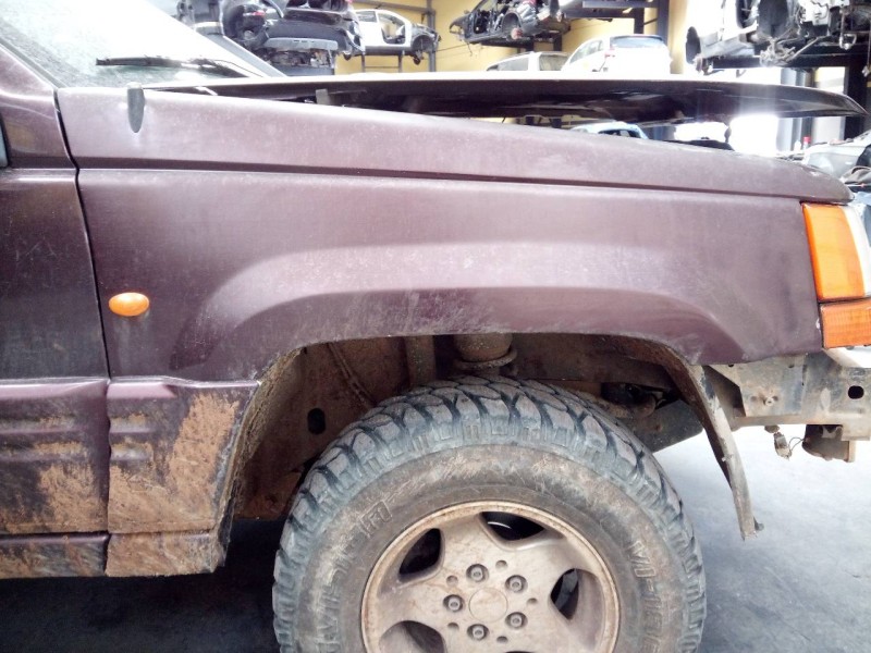 Recambio de aleta delantera derecha para chrysler jeep cherokee (j) 2.5 td referencia OEM IAM   