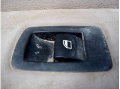 MANDO ELEVALUNAS DELANTERO DERECHO 