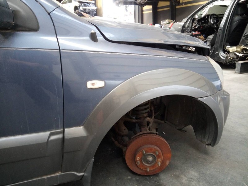 Recambio de aleta delantera derecha para kia sorento 2.5 crdi ex referencia OEM IAM   