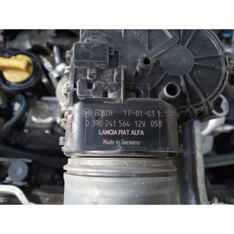 Recambio de motor limpia delantero para opel combo d cargo l2h1 2,4t referencia OEM IAM 0390241564  