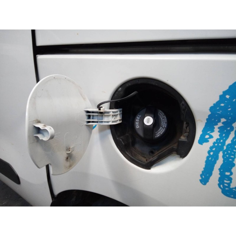 Recambio de tapa exterior combustible para opel combo d cargo l2h1 2,4t referencia OEM IAM   