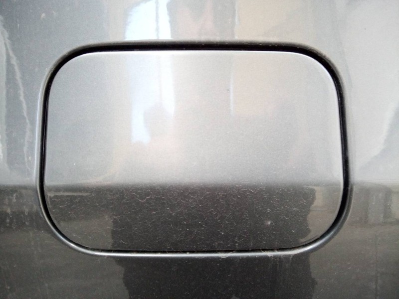 Recambio de tapa exterior combustible para bmw serie 5 berlina (e60) 525i referencia OEM IAM   