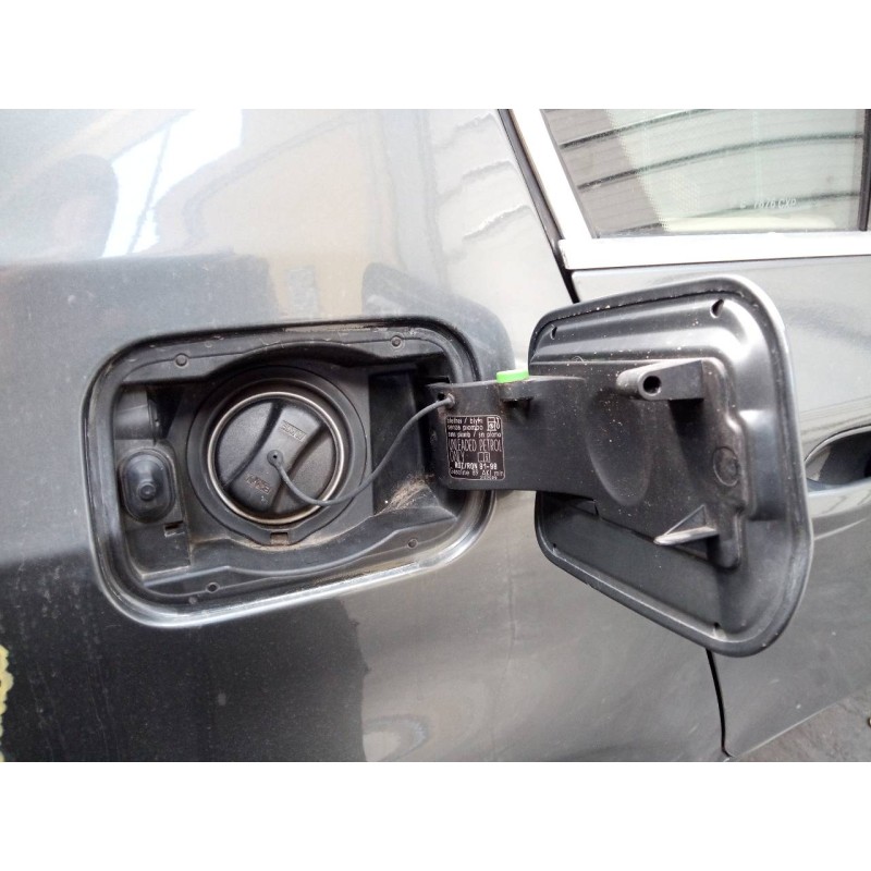 Recambio de tapa exterior combustible para bmw serie 5 berlina (e60) 525i referencia OEM IAM   