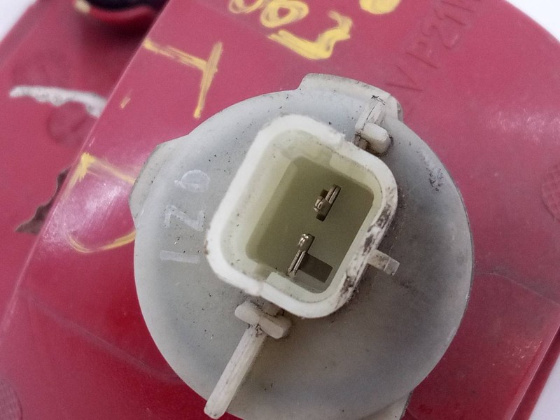 Recambio de piloto trasero izquierdo de paragolpes para peugeot 2008 (p1) allure referencia OEM IAM   E1-A4-39-1