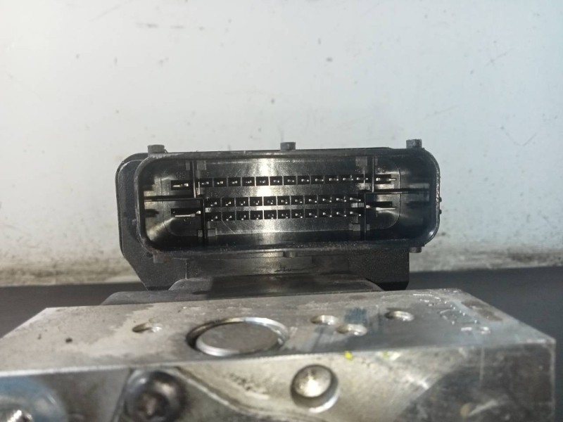 Recambio de abs para hyundai ix35 style 2wd referencia OEM IAM 589202Y350  P3-A8-2-2