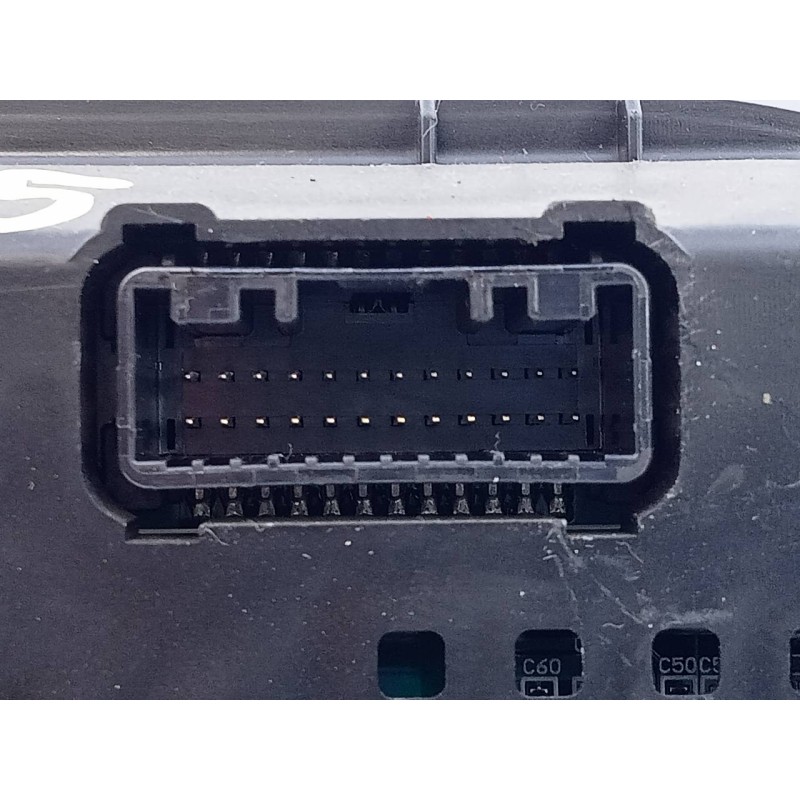 Recambio de cuadro instrumentos para hyundai ix35 style 2wd referencia OEM IAM 940062Y030 11001489501U E3-A3-44-1