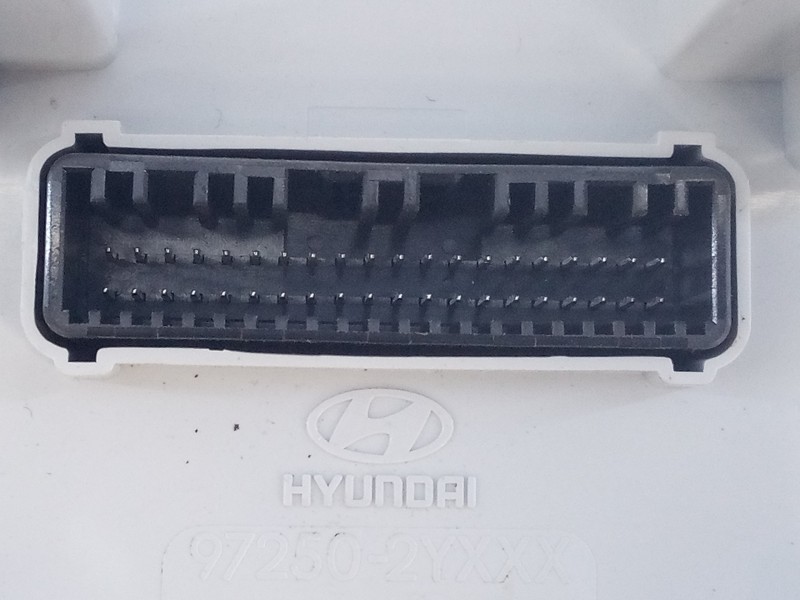 Recambio de mando climatizador para hyundai ix35 style 2wd referencia OEM IAM 972502Y301  E3-A3-48-3