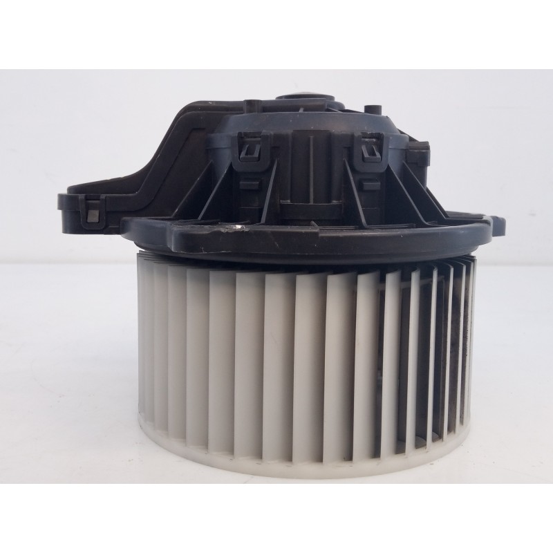 Recambio de ventilador calefaccion para hyundai ix35 style 2wd referencia OEM IAM 110322 F00S3B2441 E2-B5-29-2