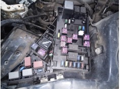 CAJA RELES / FUSIBLES 