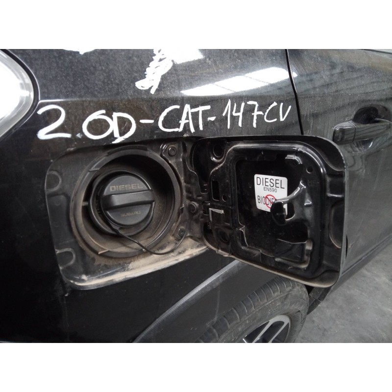 Recambio de tapa exterior combustible para subaru xv exclusive referencia OEM IAM   