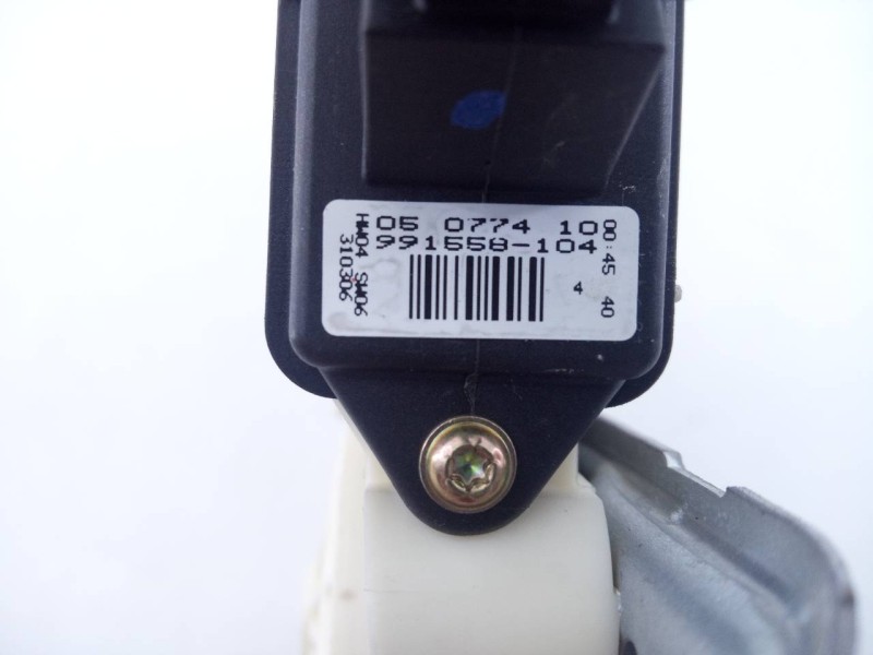 Recambio de elevalunas trasero derecho para toyota corolla (e12) 2.0 d-4d sol berlina referencia OEM IAM 050774108 991558104 E2-