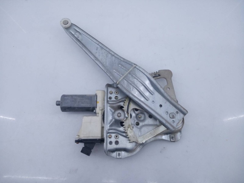 Recambio de elevalunas trasero derecho para toyota corolla (e12) 2.0 d-4d sol berlina referencia OEM IAM 050774108 991558104 E2-