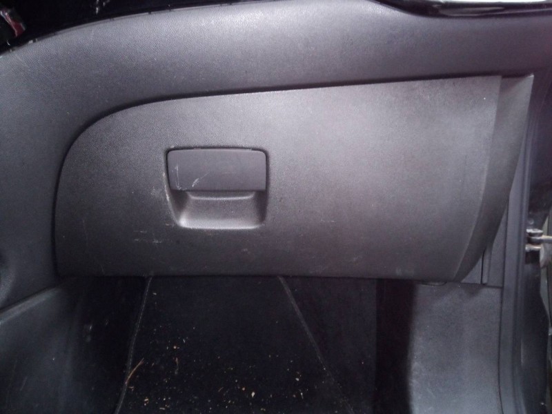 Recambio de guantera para opel corsa e selective referencia OEM IAM   