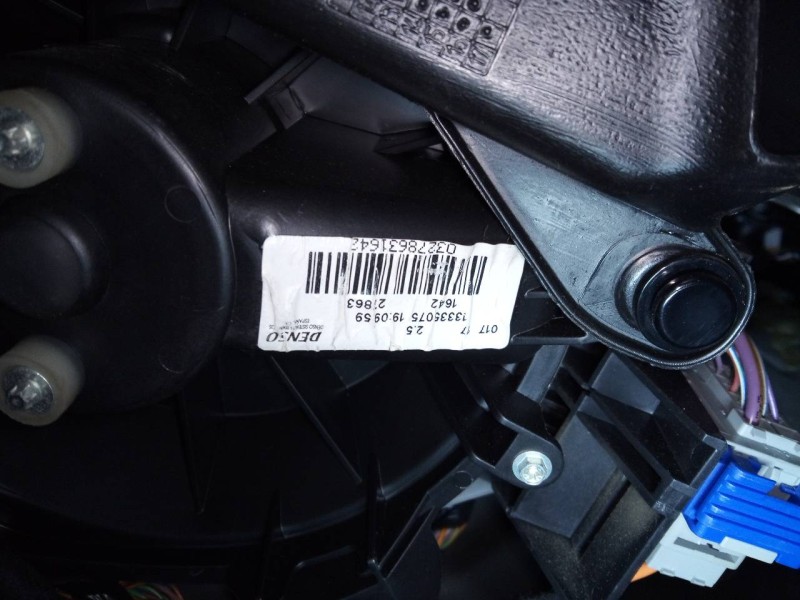 Recambio de ventilador calefaccion para opel corsa e selective referencia OEM IAM 13335075  