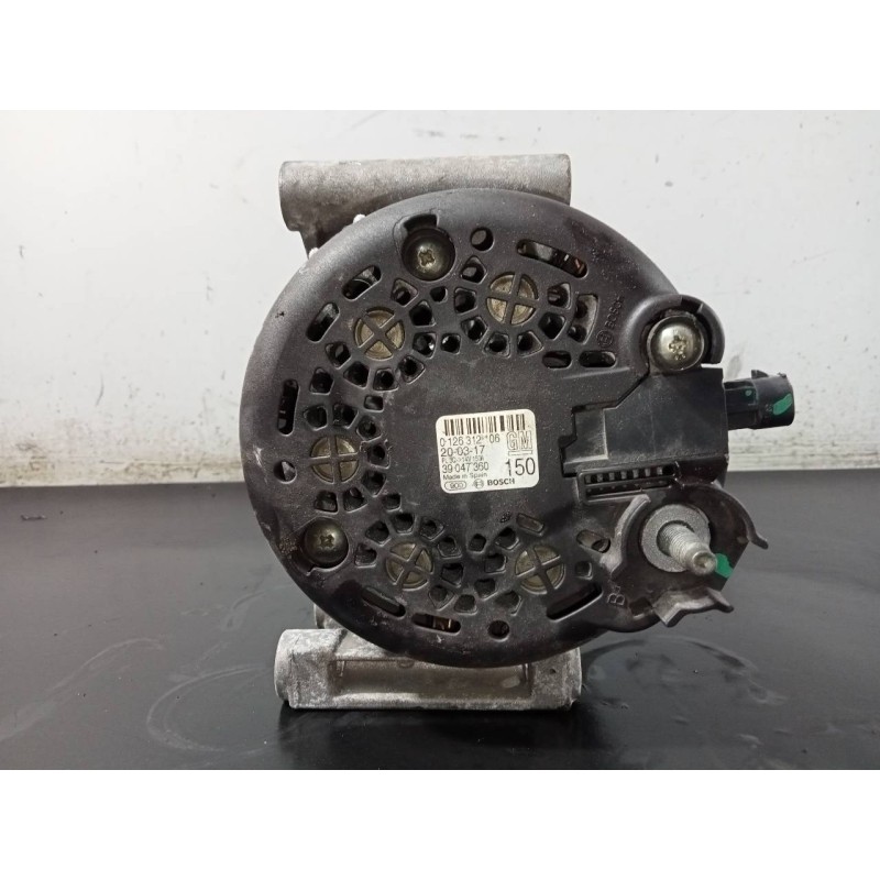 Recambio de alternador para opel corsa e selective ecoflex referencia OEM IAM 39047360  P3-B6-8-2