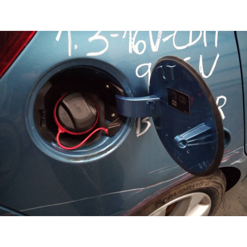 Recambio de tapa exterior combustible para opel corsa e selective ecoflex referencia OEM IAM   