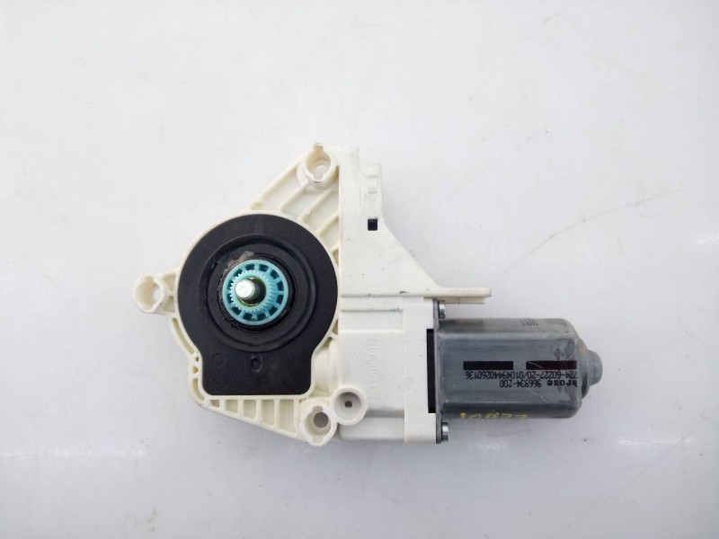 Recambio de motor elevalunas delantero derecho para audi a4 ber. (b8) básico referencia OEM IAM 8K0959802A  E1-A5-39-2