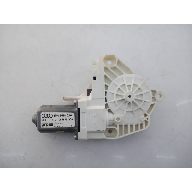 Recambio de motor elevalunas delantero derecho para audi a4 ber. (b8) básico referencia OEM IAM 8K0959802A  E1-A5-39-2