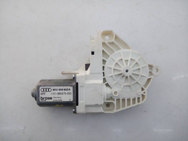 Recambio de motor elevalunas delantero derecho para audi a4 ber. (b8) básico referencia OEM IAM 8K0959802A  E1-A5-39-2