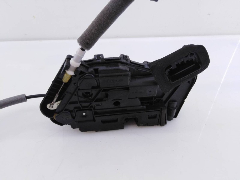 Recambio de cerradura puerta delantera derecha para audi a1 sportback (gba) 30 tfsi adrenalin referencia OEM IAM 5N0837017D 4534