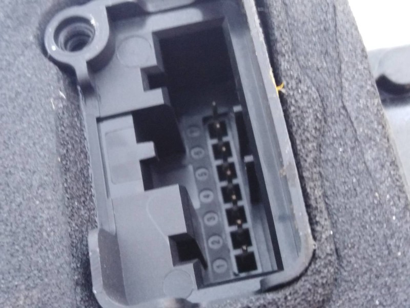 Recambio de cerradura puerta delantera derecha para audi a1 sportback (gba) 30 tfsi adrenalin referencia OEM IAM 5N0837017D 4534