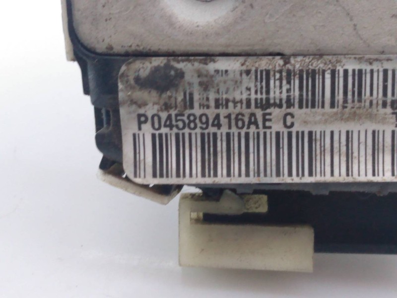 Recambio de cerradura puerta delantera derecha para jeep compass limited referencia OEM IAM 04589416AE  E1-B5-8-2