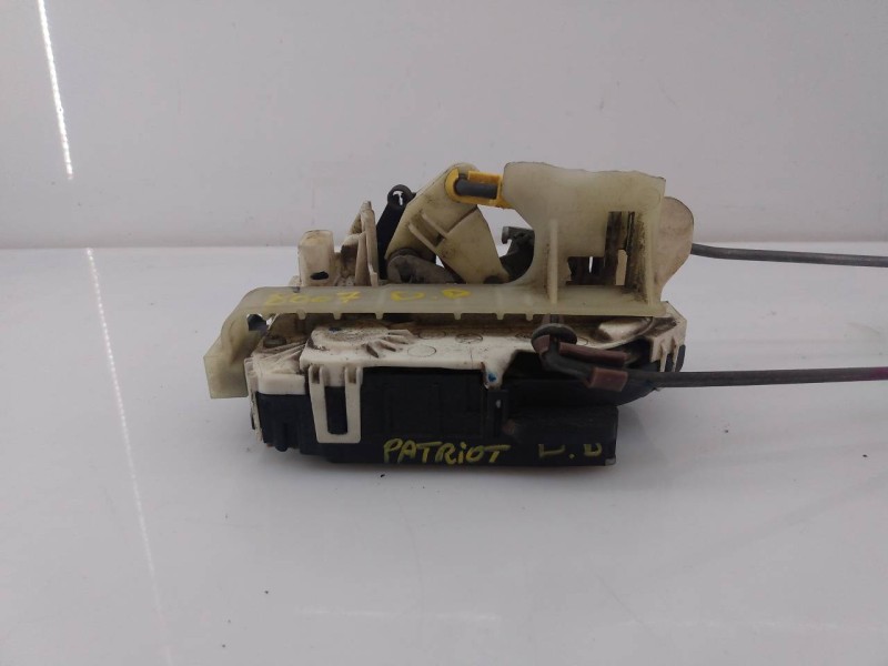 Recambio de cerradura puerta delantera derecha para jeep compass limited referencia OEM IAM 04589416AE  E1-B5-8-2