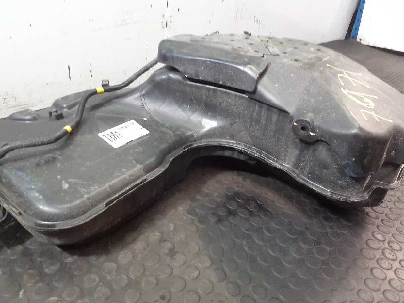 Recambio de adblue para hyundai santa fe style 4wd limited referencia OEM IAM 31500S1900 180427103852 P1-B5-21