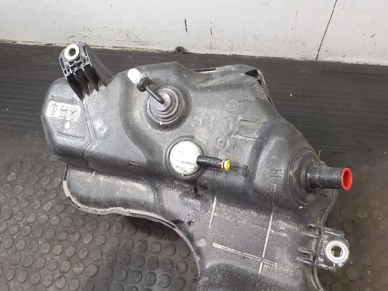 Recambio de adblue para hyundai santa fe style 4wd limited referencia OEM IAM 31500S1900 180427103852 P1-B5-21