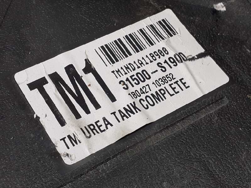 Recambio de adblue para hyundai santa fe style 4wd limited referencia OEM IAM 31500S1900 180427103852 P1-B5-21