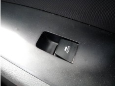 MANDO ELEVALUNAS DELANTERO DERECHO 