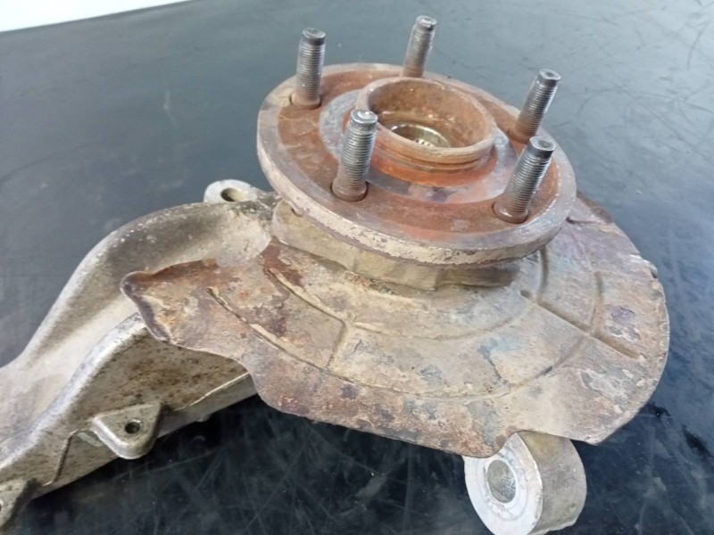 Recambio de mangueta delantera izquierda para jeep gr. cherokee (wh) 3.0 crd limited referencia OEM IAM   P1-A4-14