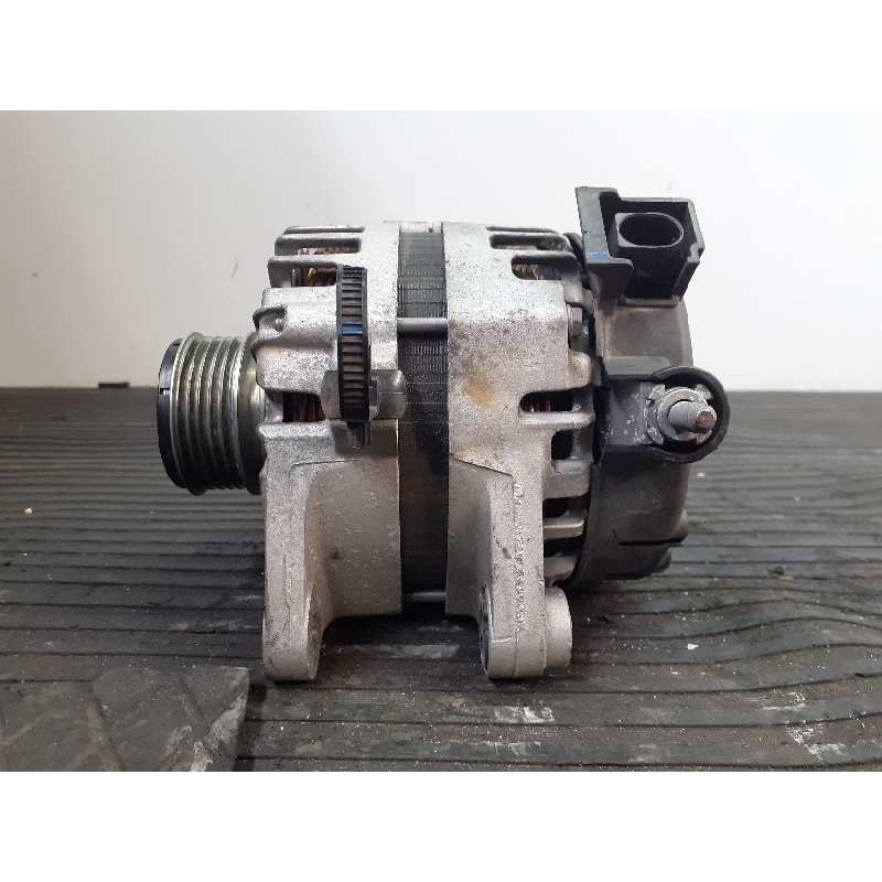 Recambio de alternador para hyundai i20 trend referencia OEM IAM 2617561 373002A950 P3-B6-15-2