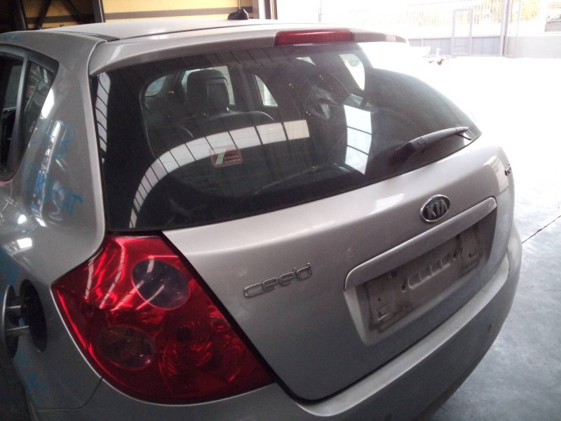 Recambio de porton trasero para kia cee´d active referencia OEM IAM   