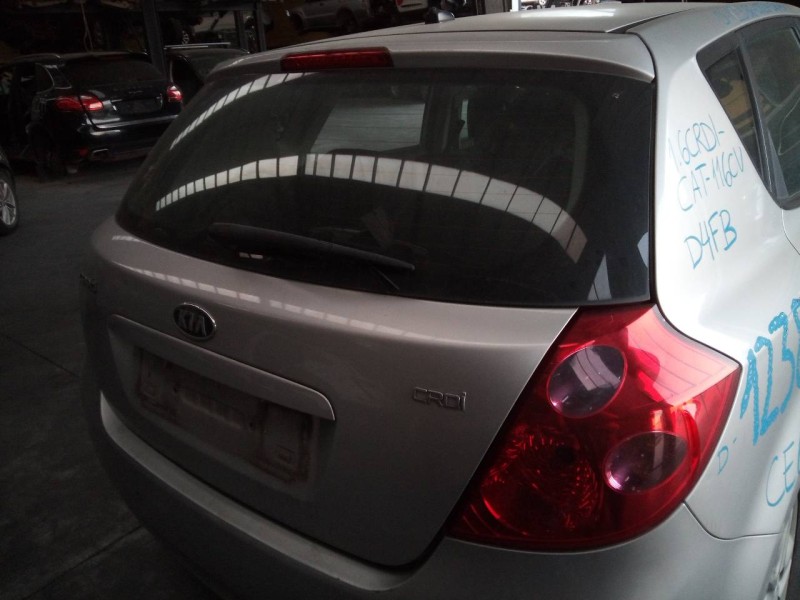 Recambio de porton trasero para kia cee´d active referencia OEM IAM   