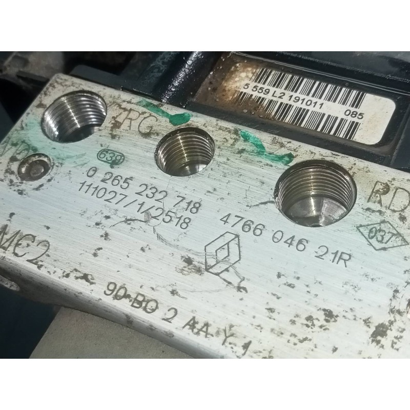 Recambio de abs para dacia sandero laureate referencia OEM IAM 476604621R  P3-B8-23-2