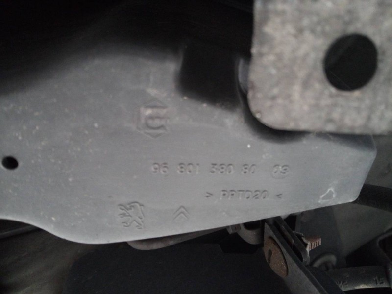 Recambio de adblue para citroën ds3 sport referencia OEM IAM 9680138080  